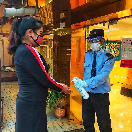 ホテル ナラヤニ エンクレーヴ ニア アクロポリス モール カスバ コルカタ エクステリア 写真