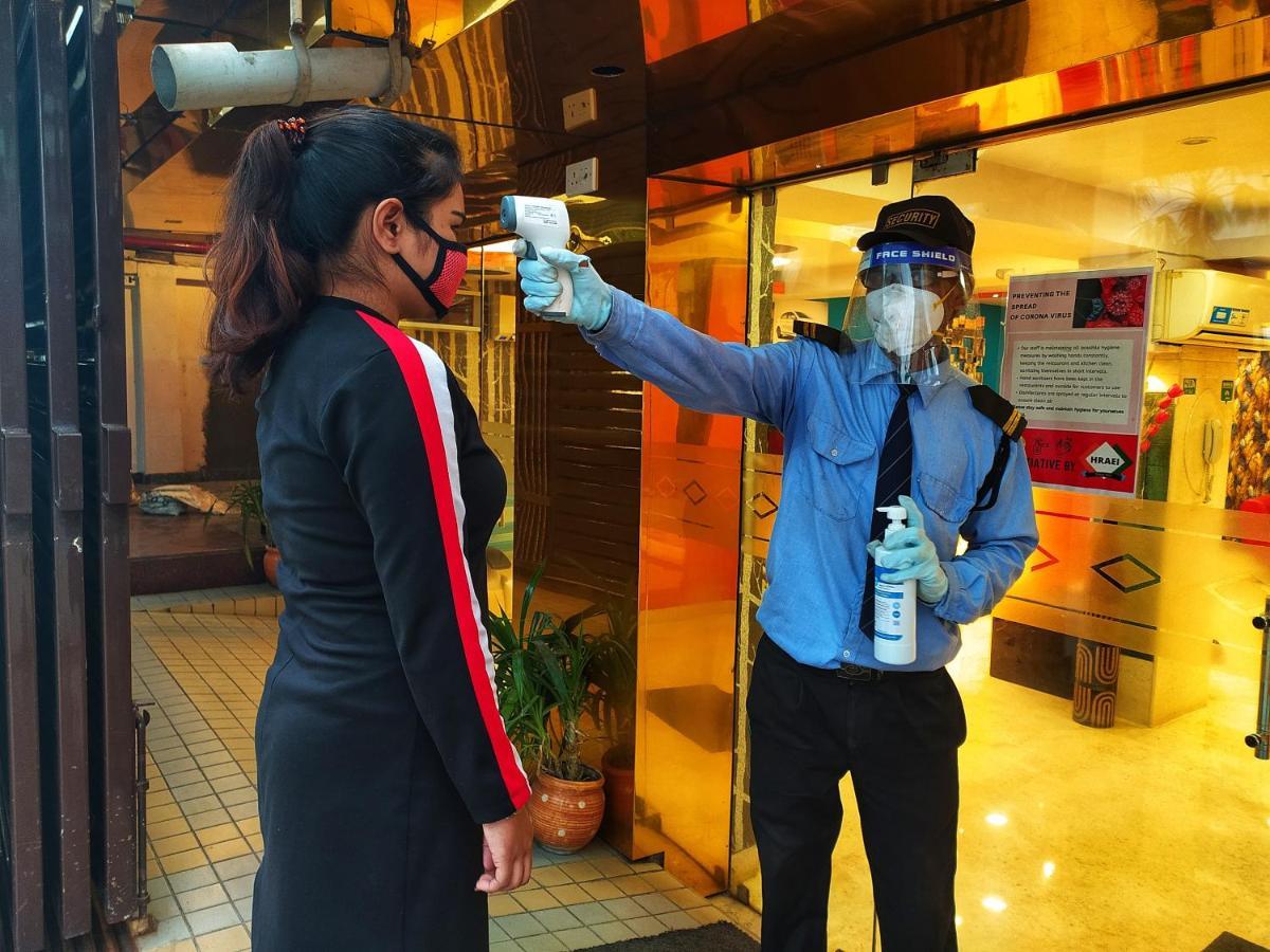 ホテル ナラヤニ エンクレーヴ ニア アクロポリス モール カスバ コルカタ エクステリア 写真